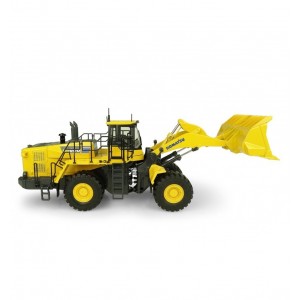 UH8127 Komatsu WA600-8 wheel loader /1:50 Universal Hobbies