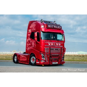 73900 - Volvo FH04 Globetrotter XL 4x2 Motward /1:50 TEKNO