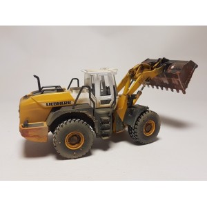 WM002 - Liebherr L564 wheel loader /1:50 giftmodels