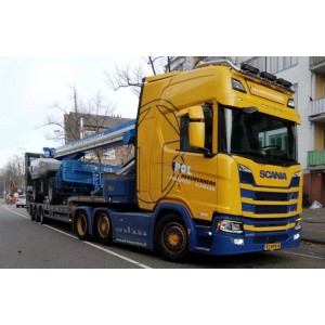 WSI01-3406 - Scania CR20H 6x2 lowloader 3assi con rampe Pol Hoogwerkers /1:50 WSImodels