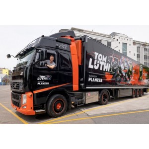 80727 - Volvo FH3 Globetrotter 4x2 reefer trailer Planzer Tom Luthi /1:50 TEKNO