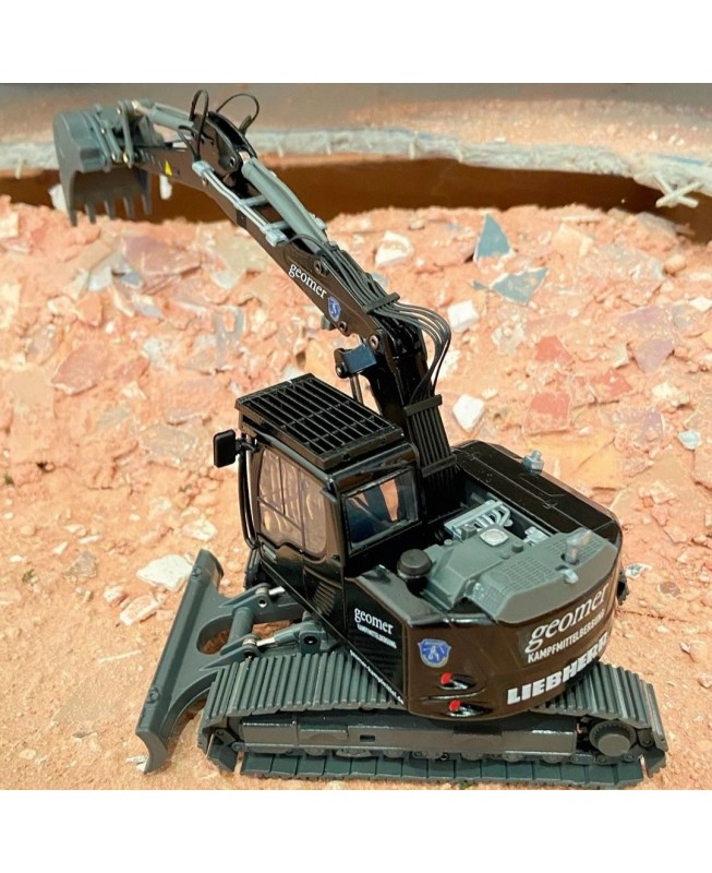 2209/06 - Liebherr R 920 Compact crawler excavator - GEOMER /1:50 Conrad