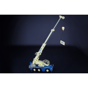 33-0173 - DEMAG AC45 city crane ROXU /1:50 IMCmodels