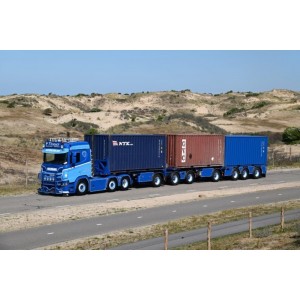 82171 - Scania SR650 combi road-train P. Visser + 3 container 20ft Marsk /1:50 TEKNO