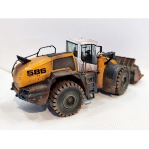 WM018 - Liebherr L586 wheel loader - weathered series /1:50 giftmodels