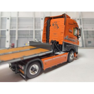 WSI02-2781 - Volvo FH4 Globetrotter 4x2 semi lowloader 3axle w/ramps  Massucco T /1:50 WSImodels