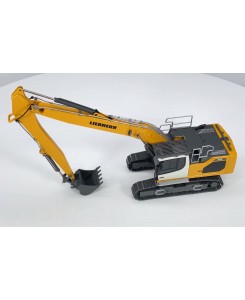 Liebherr R945 Multi-User crawler excavator / 1:50 Conrad