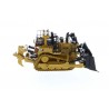 DM85711 - Caterpillar D10 dozer /1:50 Diecast Masters