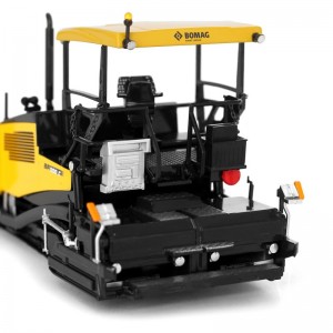 WM10183 - Bomag BF 800C tracker paver /1:50