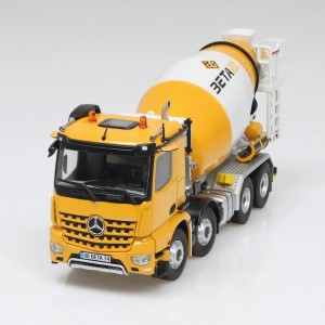 1078 Mercedes-Benz Arocs 8x4 betonmixer Betamix /1:50 NZG