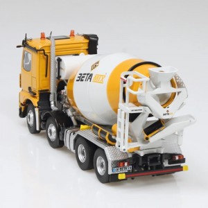 1078 Mercedes-Benz Arocs 8x4 betonmixer Betamix /1:50 NZG