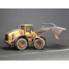 WM032 - Volvo L180H wheel loader - weathered series /1:50 Motorart
