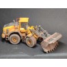 WM032 - Volvo L180H wheel loader - weathered series /1:50 Motorart