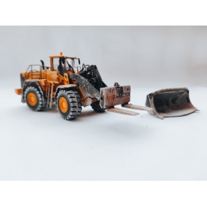 WM036 - Volvo L350F wheel loader with Lameter marble-block handler - weathered series /1:50 Motorart