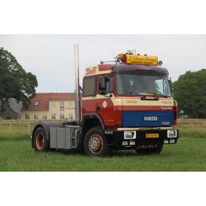 82820 - Iveco Turbostar 4x2 J. Werner Nielsen /1:50 Tekno