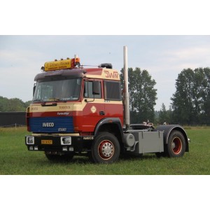 82820 - Iveco Turbostar 4x2 J. Werner Nielsen /1:50 Tekno