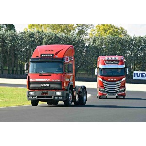 89500 - Iveco Turbostar 4x2 & Iveco S-Way 4x2 set /1:50 Tekno