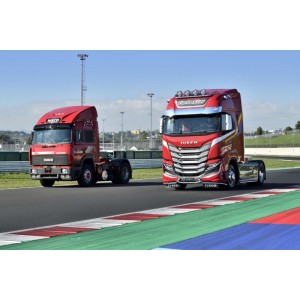 89500 - Iveco Turbostar 4x2 & Iveco S-Way 4x2 set /1:50 Tekno