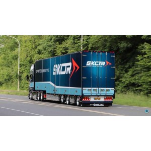 87681 - Scania R Topline 6x2 box trailer 3axle Skor  /1:50 Tekno