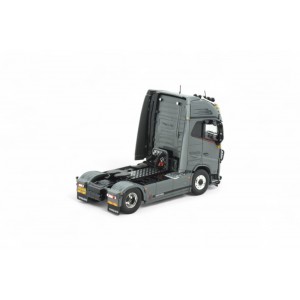 87529 - Volvo FH04 Globetrotter XL 4x2 set Weeda /1:50 Tekno