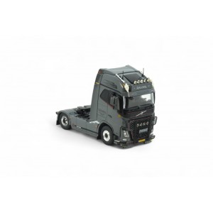 87529 - Volvo FH04 Globetrotter XL 4x2 set Weeda /1:50 Tekno