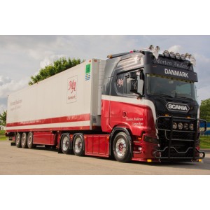 88846 - Scania NGS Highline 6x2 frigo Morten Andersen /1:50 Tekno