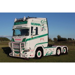 88619 - Scania NGR Highline 6x2 volume trailer Per Henriksen /1:50 Tekno