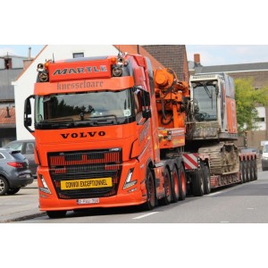WSI01-5052 - Volvo FH5 Globetrotter XL 8x4 lowloader dolly2+5axle Martle /1:50 WSImodels