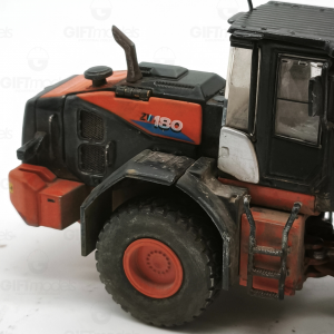 WM047 - HITACHI ZW180-6 pala gommata - effetto sporcatura /1:50 TMC