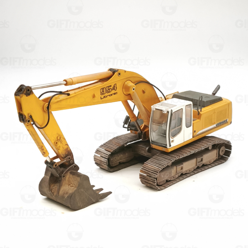 WM051 - Liebherr R954C tracked excavator - weathered series /1:50 Conrad