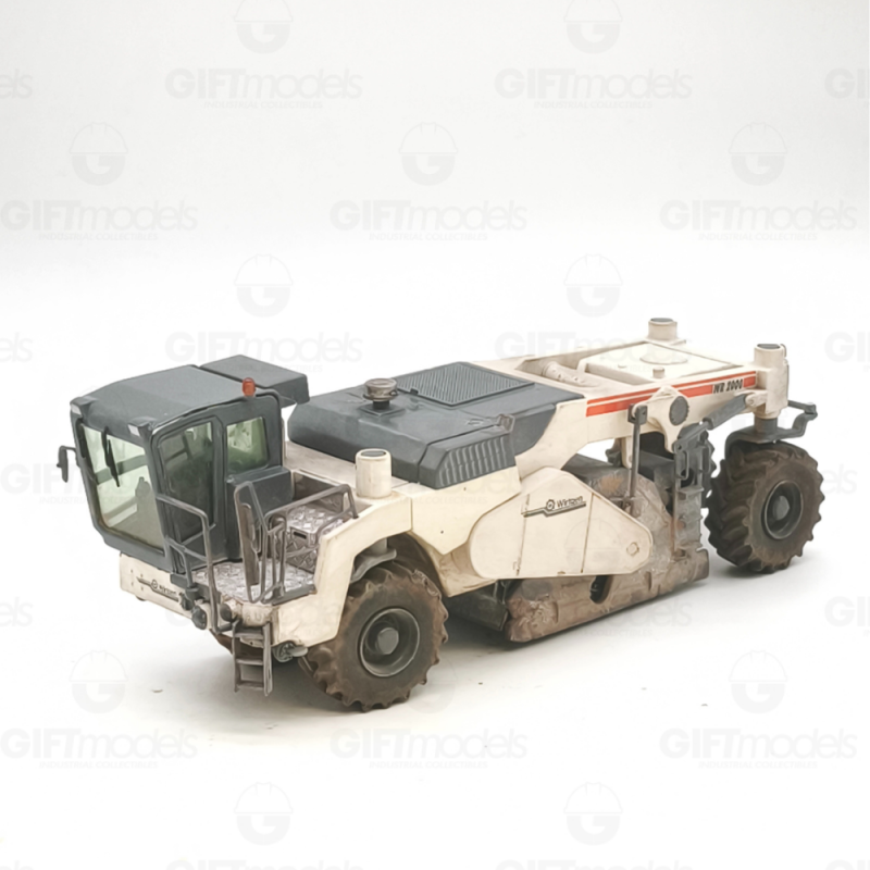 WM054 - Wirtgen WR2000 stabilizzatrice terreno - effetto sporcatura /1:50 NZG
