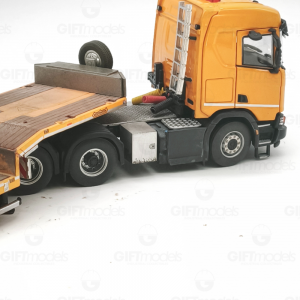 WM055 - Scania XT 6x4 MCOS lowloader 3-axle Giallo - effetto sporcatura /1:50 IMCmodels