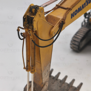 WM056 - Komatsu PC1250-11 excavator - weathered series /1:50 NZG