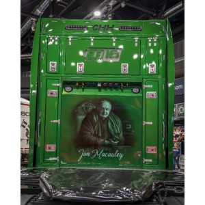 90151 - Volvo FH05 Globetrotter XL 8x4 Cadzow /1:50 Tekno