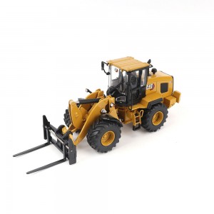 DM85782 - CAT 938 compact wheel loader /1:50 Diecast Masters